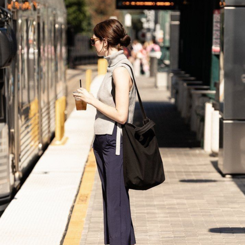 Ergonomic Bags & Back Health: This One Change Can Save Your Spine